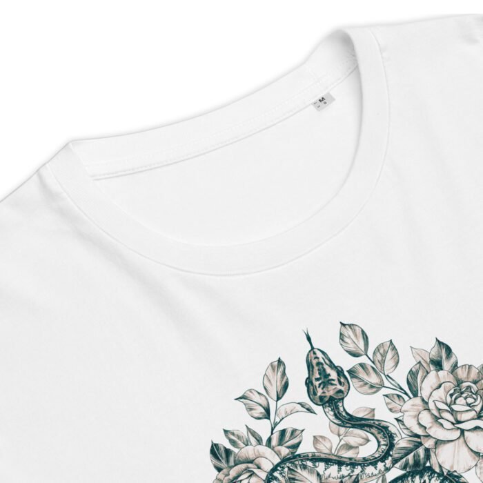 Šie marškinėliai su gyvatės dizainu – tai subtilus priminimas apie pokyčius, vidinę ramybę ir augimą. Puikiai tinka kaip dovana ar kasdienis stiliaus akcentas.