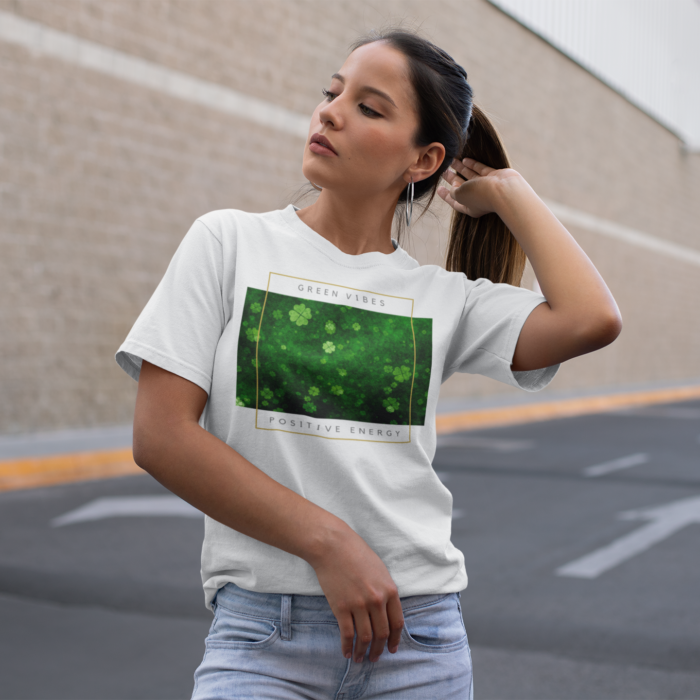 Unisex marškinėliai su dobilo lapų dizainu, idealus pasirinkimas gamtos mylėtojams ir tiems, kurie vertina tvarumą. Dobilo lapai simbolizuoja sėkmę ir harmoniją