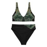 Sportiškas ir patogus dviejų dalių moteriškas maudymukas, su dvigubo sluoksnio audiniu. Tinka aktyviam plaukiojimui, tiek ramiam poilsiui saulėje.