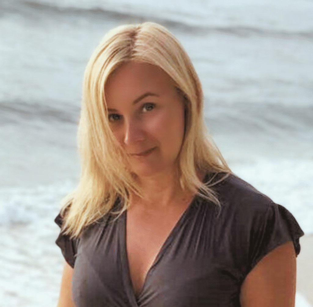 Laisvalaikio ir sporto drabužiai su spauda Apie mus, apie mane, kontaktai