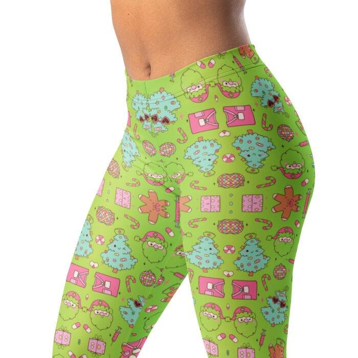 Temprės su eglutėmis ir imbieriniais sausainiais moterims, mėgstančioms šventinį žaismingumą. Ryškus dizainas tinka tiek sportui, tiek laisvalaikiui.