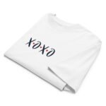 Šie unisex oversize marškinėliai iš 100% organinės medvilnės yra patogūs, minkšti, puikiai tinka kasdienai. Su XOXO užrašu dovana sau ar draugui